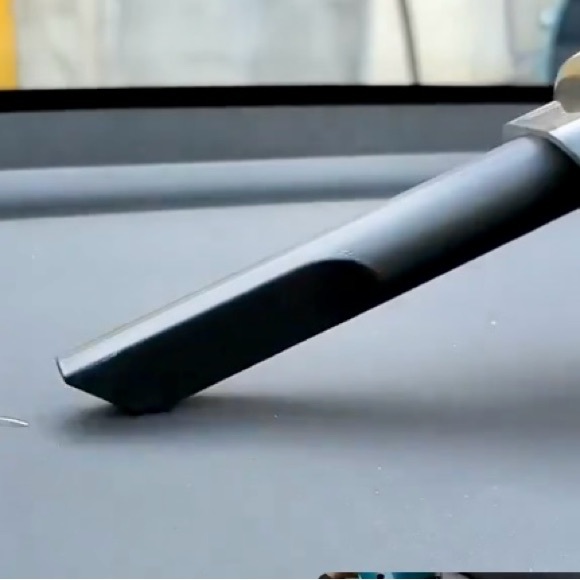 Industrial Zone, Car Mounted Vacuum Cleaner, Model 2055-B, NWWT, In Original Box - Picture 7 of 12